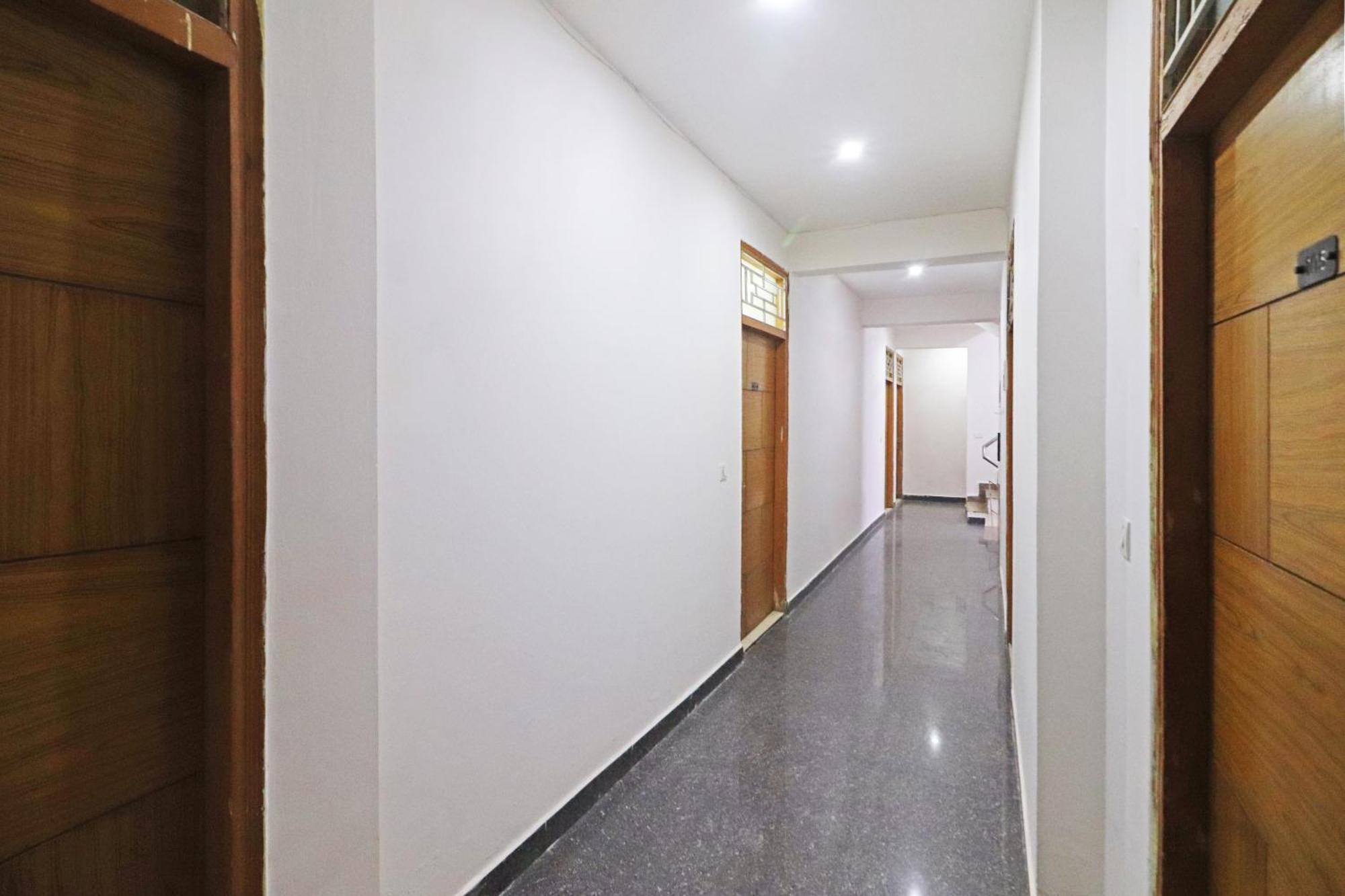 Hotel Trendy Residency - Couple Friendly Hotel New Delhi Eksteriør billede